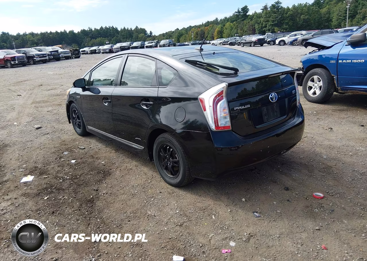 2014 Toyota Prius Three VIN:JTDKN3DU9E1832561 - 3