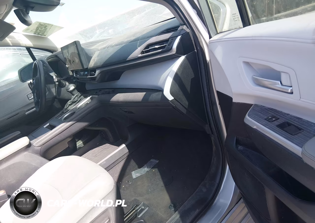 2025 Toyota Sienna Xle-Xle 8 Passenger VIN:5TDYRKEC6SS228155 - 5