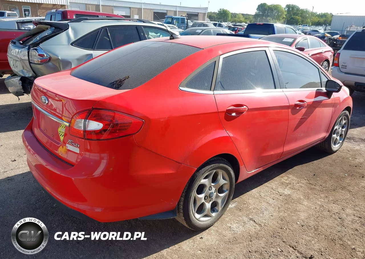 2013 Ford Fiesta Titanium VIN:3FADP4CJ7DM144579 - 4