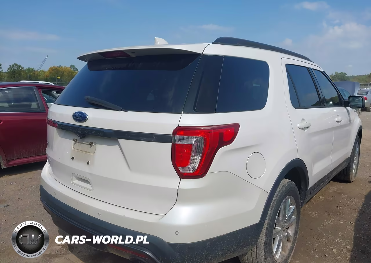 2017 Ford Explorer Xlt VIN:1FM5K7D82HGB27968 - 4