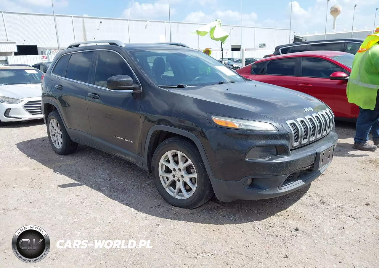 2015 Jeep Cherokee Latitude VIN:1C4PJLCS2FW793463 - 1