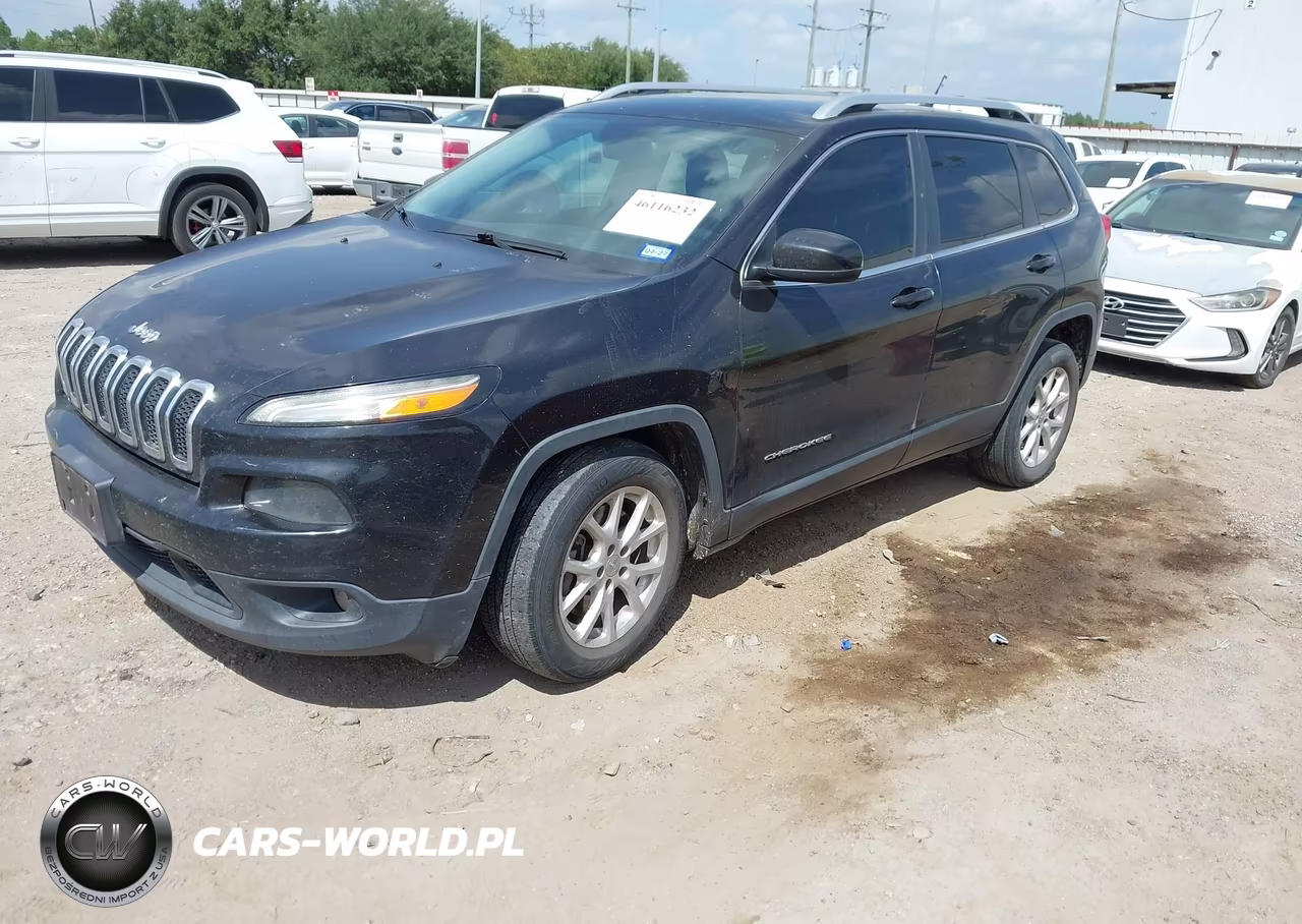 2015 Jeep Cherokee Latitude VIN:1C4PJLCS2FW793463 - 2