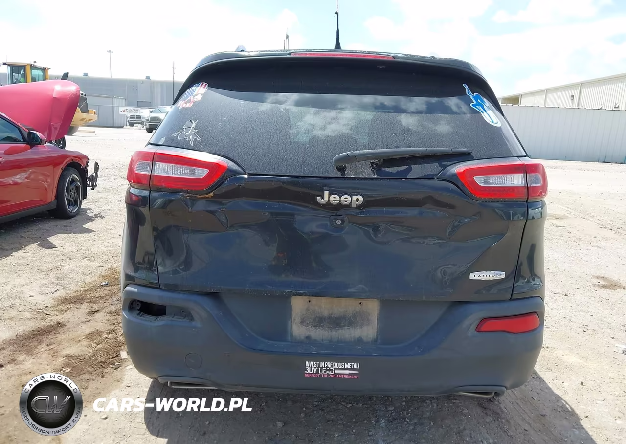2015 Jeep Cherokee Latitude VIN:1C4PJLCS2FW793463 - 6