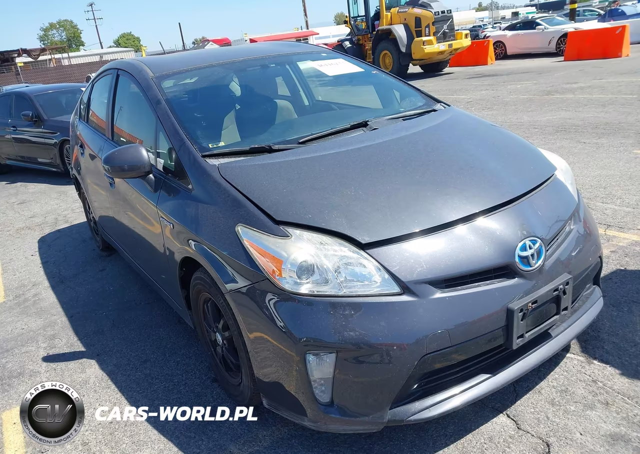 2015 Toyota Prius Two VIN:JTDKN3DU4F0458688 - 1