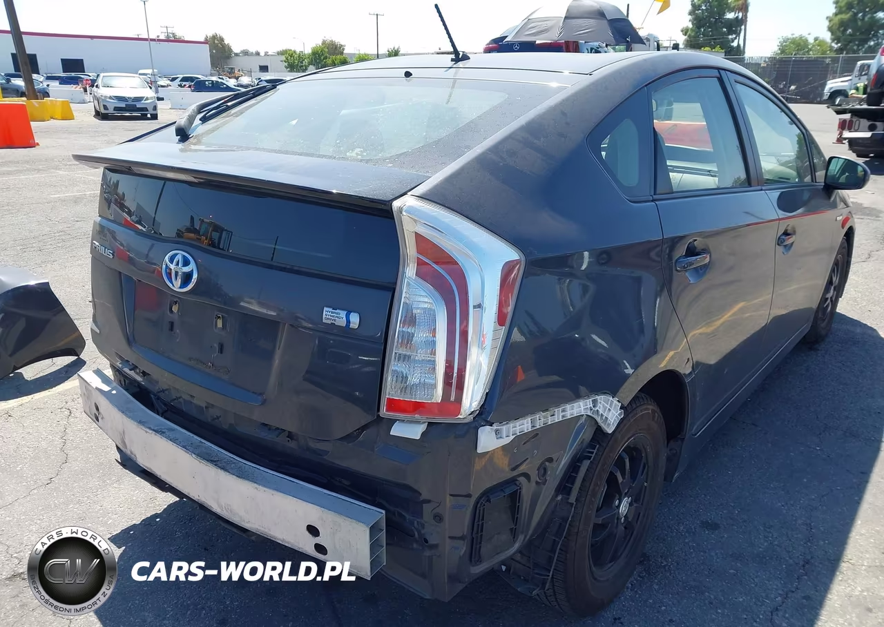 2015 Toyota Prius Two VIN:JTDKN3DU4F0458688 - 4