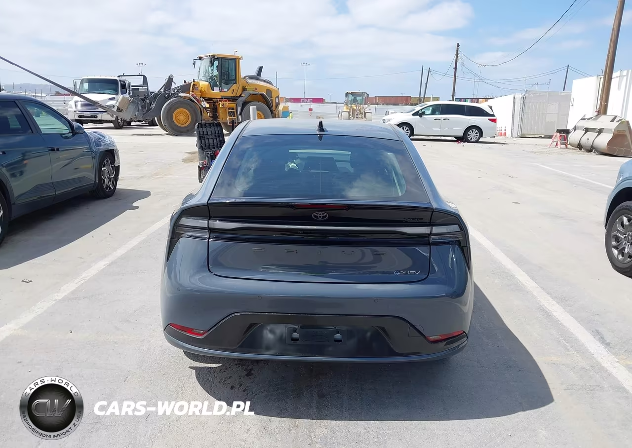 2026 Toyota Prius Plug-In Hybrid Xse VIN:JTDACACU7T3069366 - 16