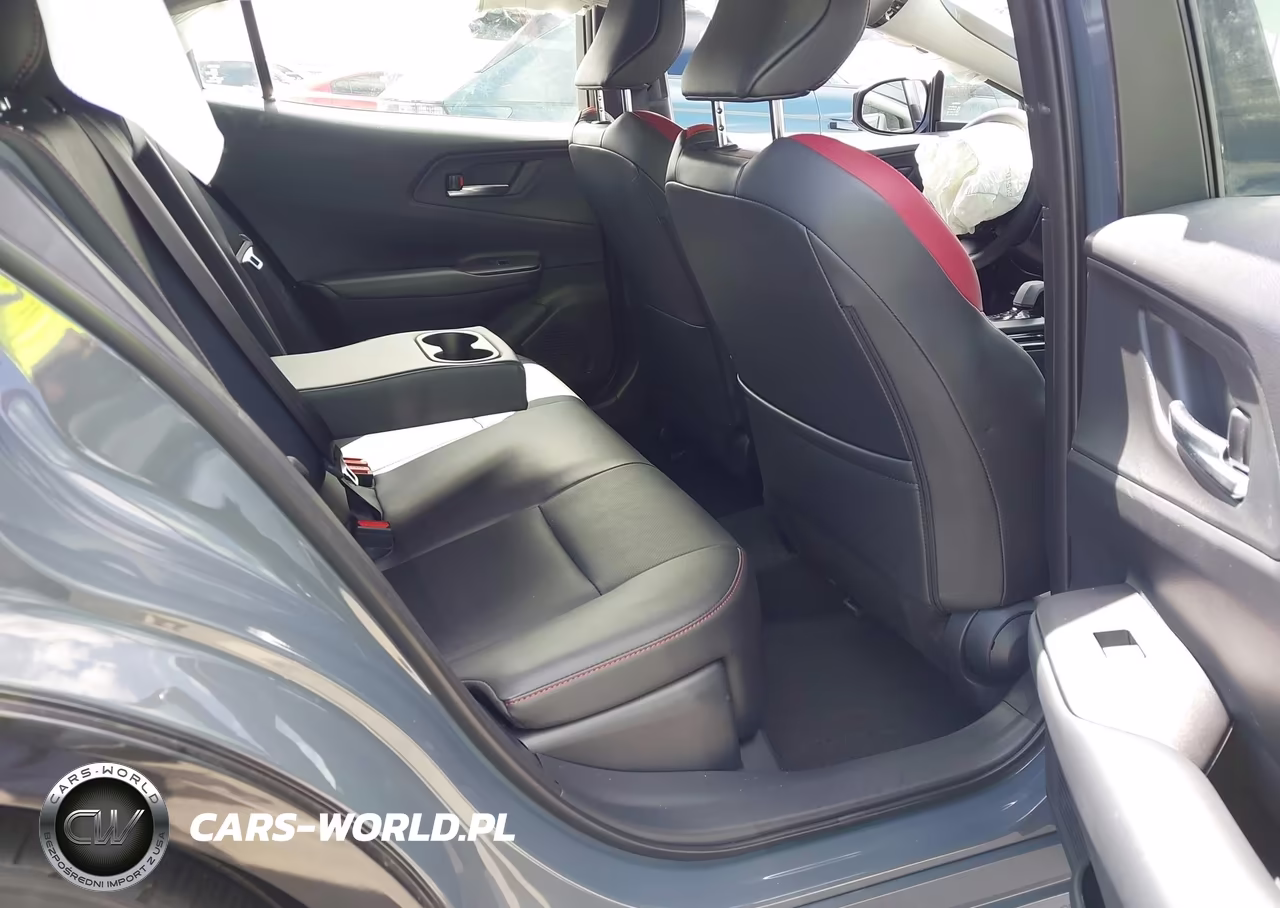 2026 Toyota Prius Plug-In Hybrid Xse VIN:JTDACACU7T3069366 - 8