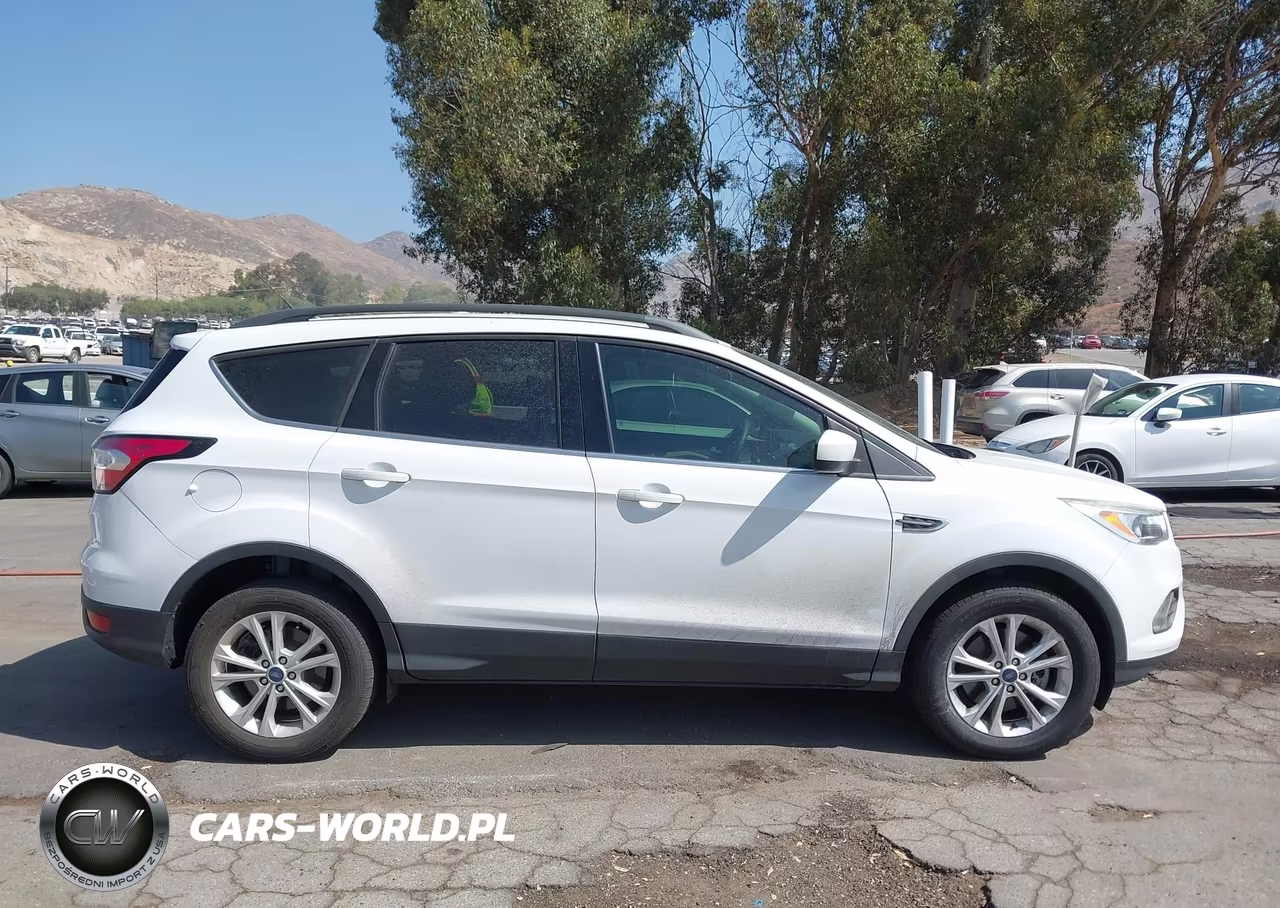 2018 Ford Escape Se VIN:1FMCU9GD8JUD07890 - 13