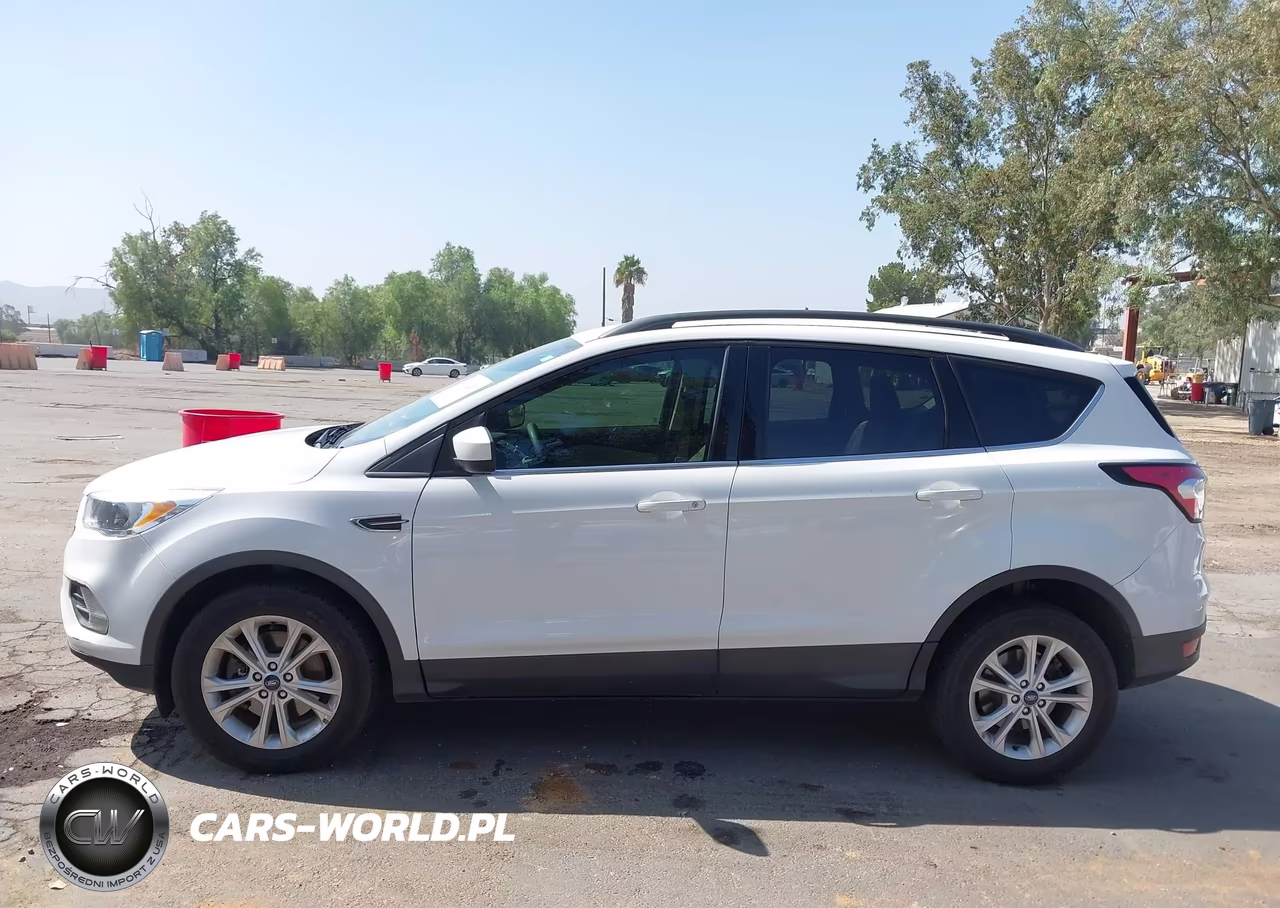 2018 Ford Escape Se VIN:1FMCU9GD8JUD07890 - 14