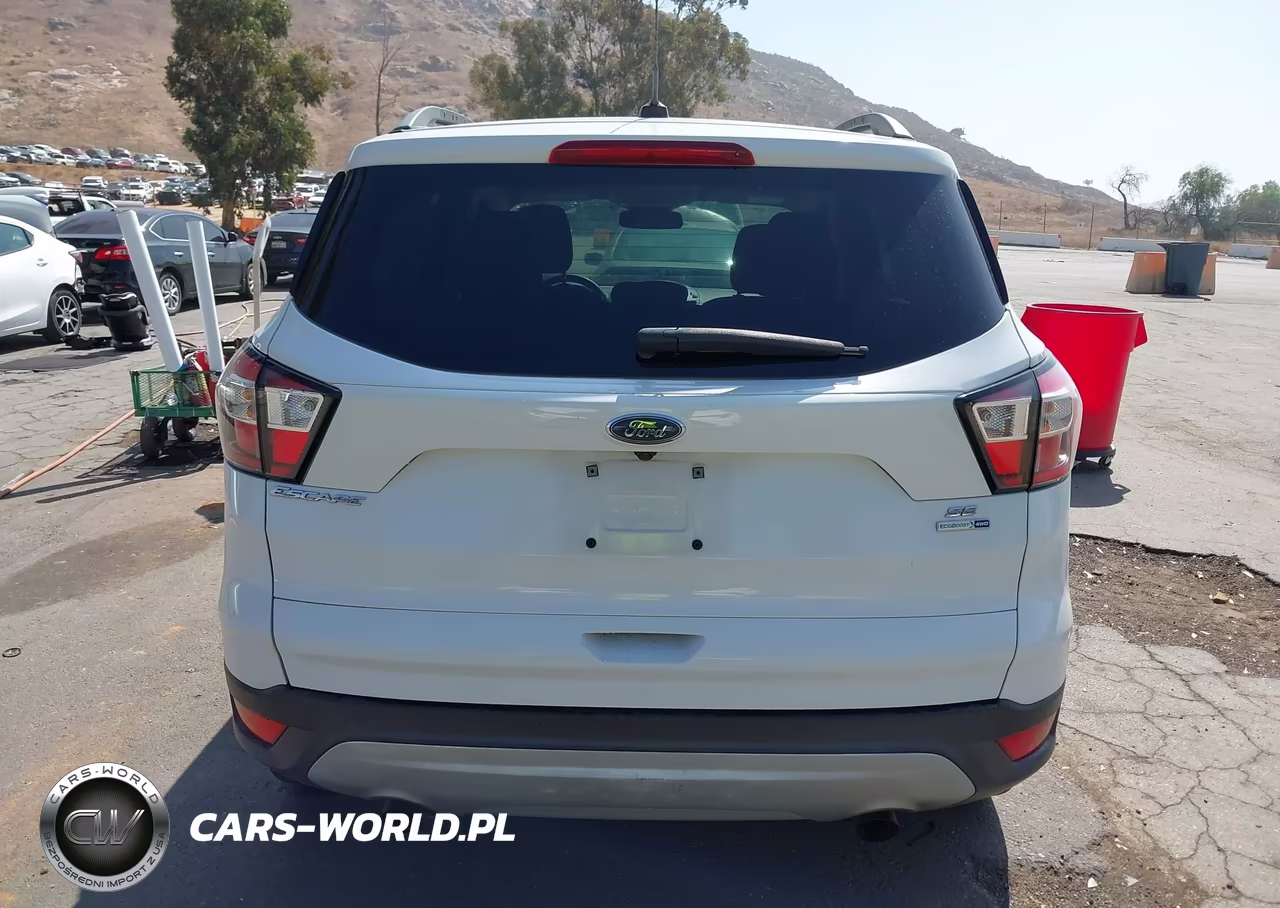 2018 Ford Escape Se VIN:1FMCU9GD8JUD07890 - 16