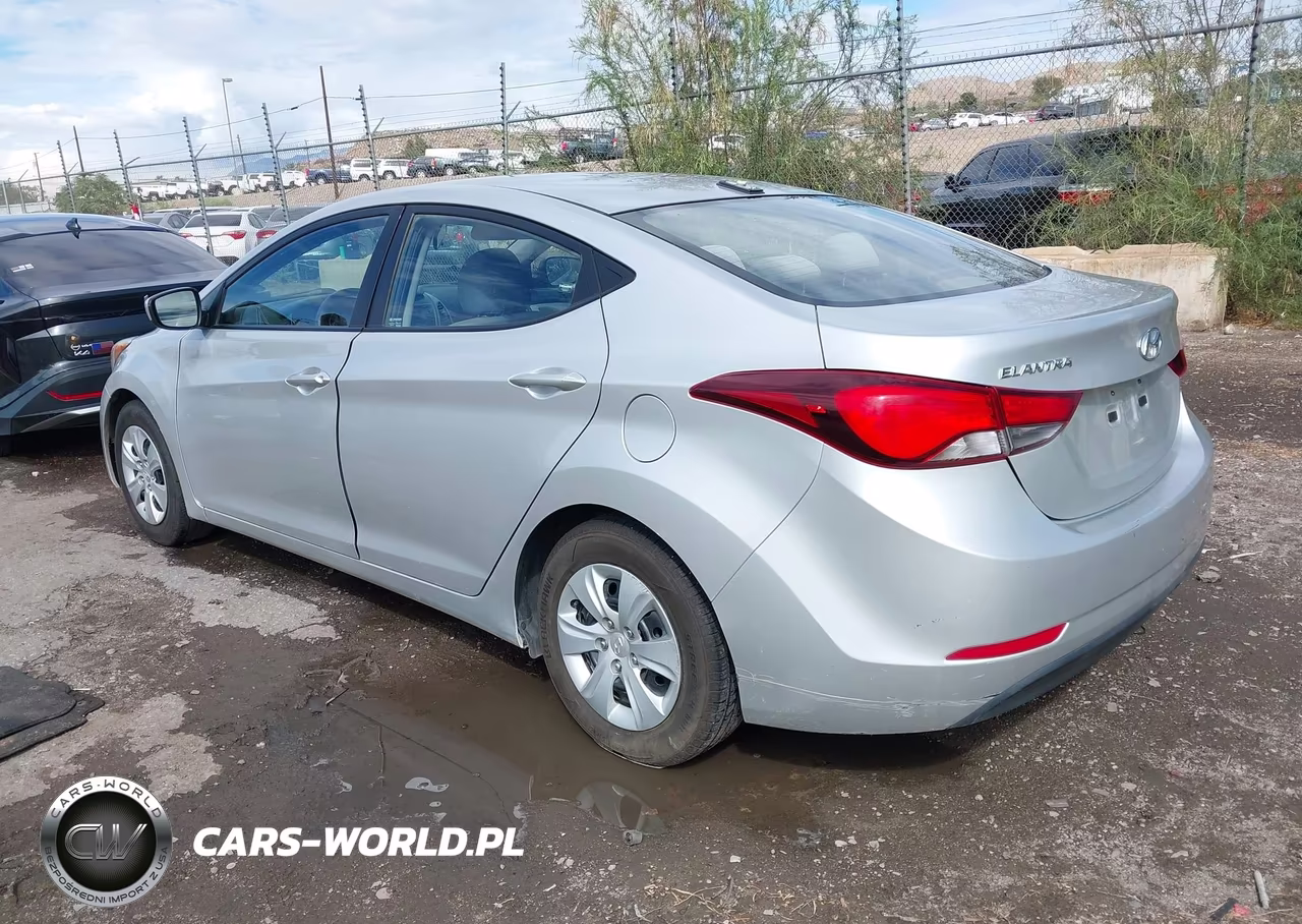 2016 Hyundai Elantra Se VIN:5NPDH4AE3GH681344 - 3