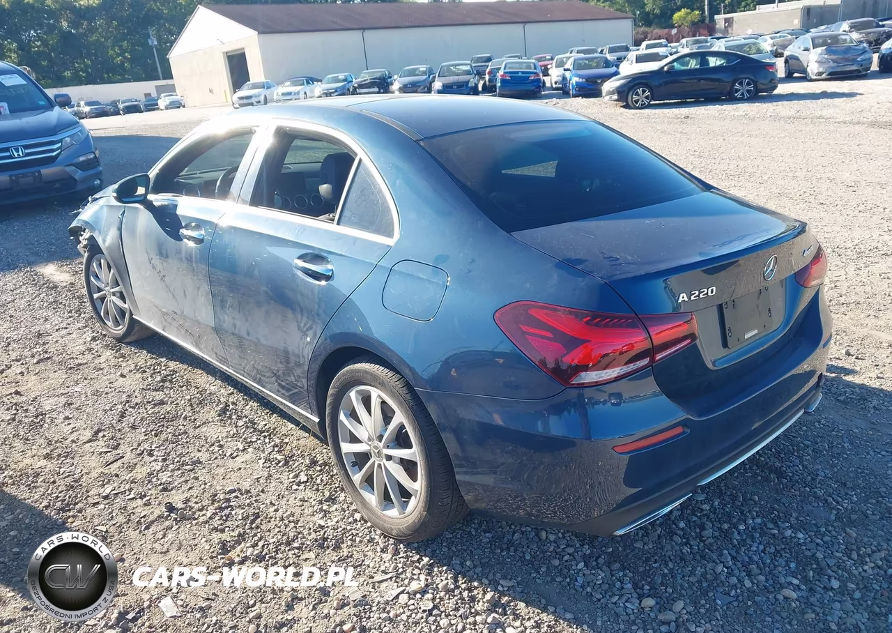 2019 Mercedes-Benz A 220 4Matic VIN:WDD3G4FB9KW025638 - 3