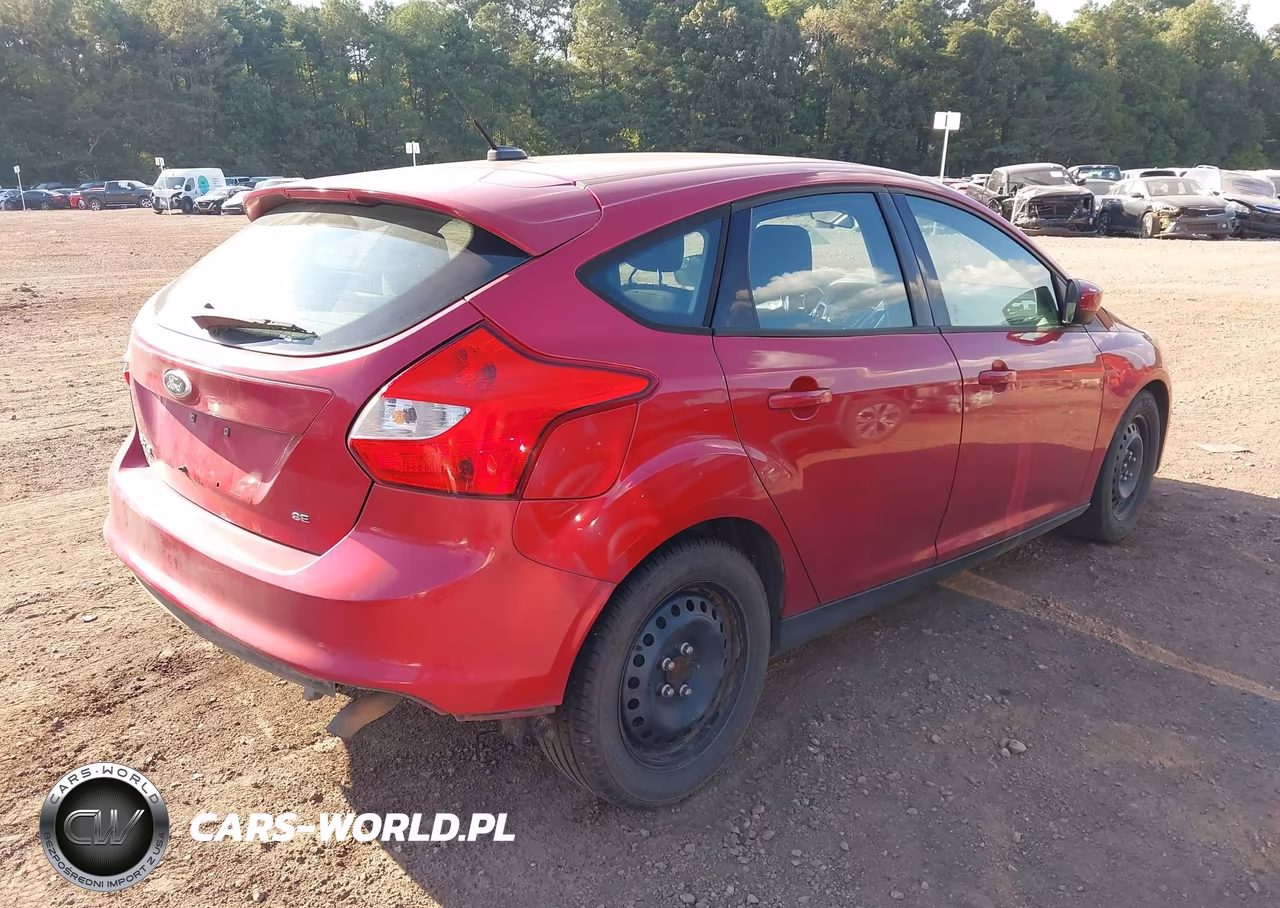2012 Ford Focus Se VIN:1FAHP3K23CL303555 - 4