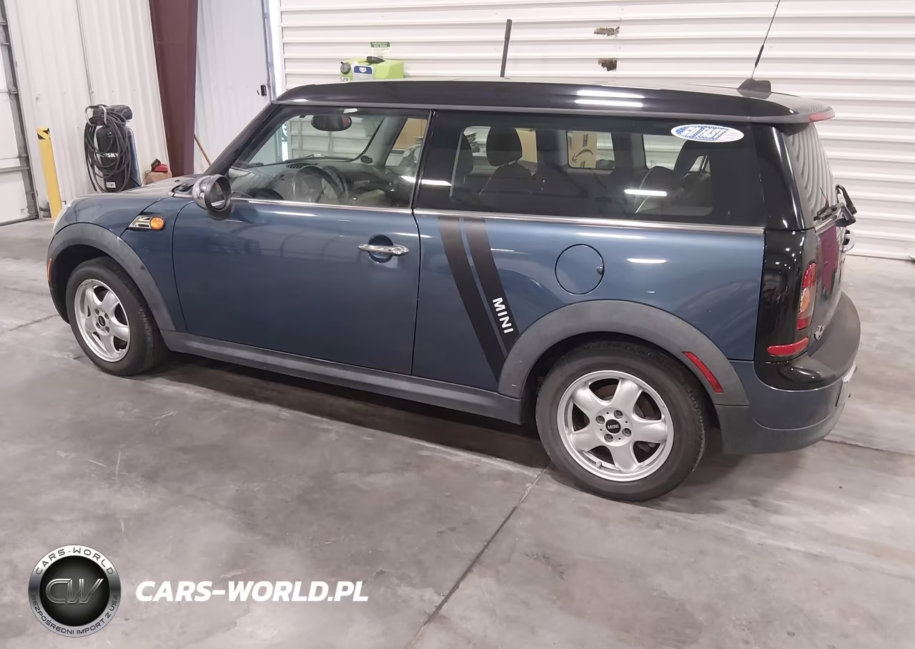 2010 Mini Cooper Clubman VIN:WMWML3C56ATX51182 - 3