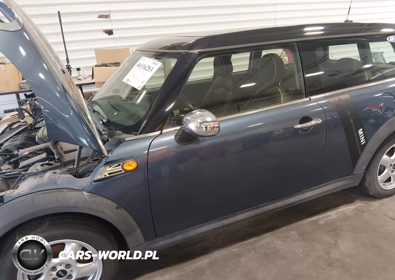 2010 Mini Cooper Clubman VIN:WMWML3C56ATX51182 - 6
