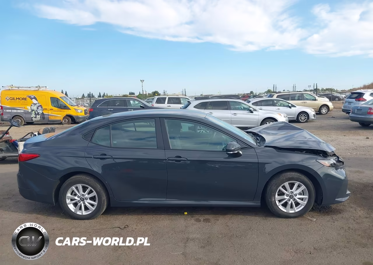 2025 Toyota Camry Le VIN:4T1DBADK7SU522998 - 13