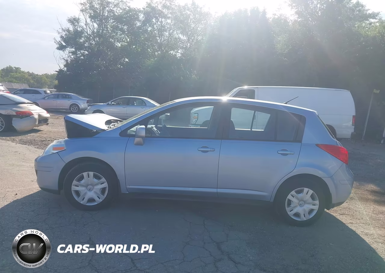 2011 Nissan Versa 1.8S VIN:3N1BC1CP2BL418101 - 13