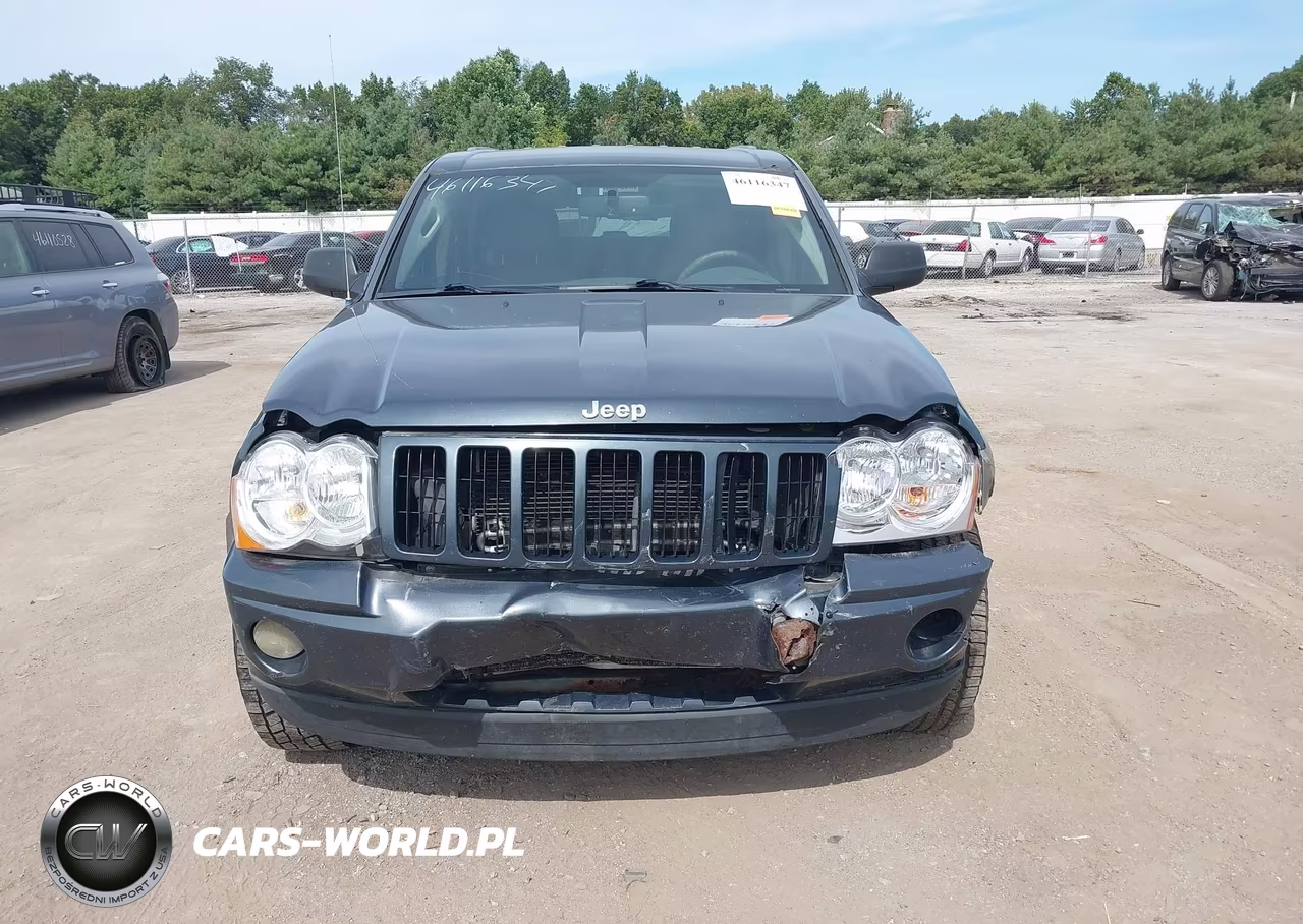 2007 Jeep Grand Cherokee Laredo VIN:1J8GR48K77C638460 - 12