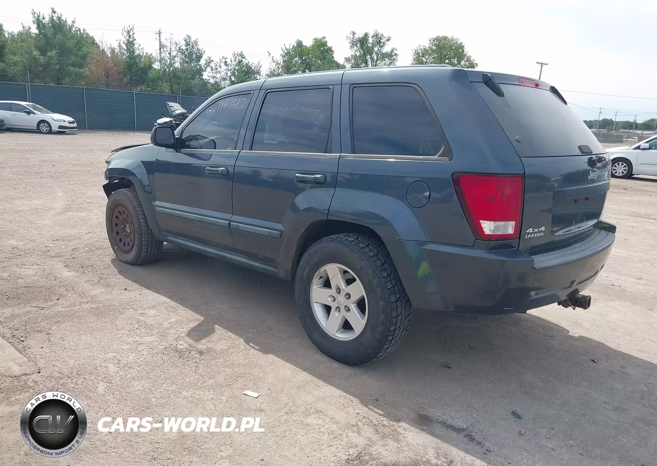 2007 Jeep Grand Cherokee Laredo VIN:1J8GR48K77C638460 - 3
