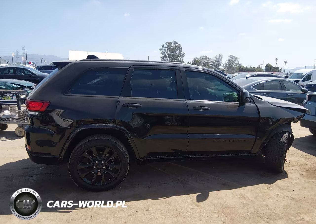 2018 Jeep Grand Cherokee Altitude 4X2 VIN:1C4RJEAG9JC471609 - 13