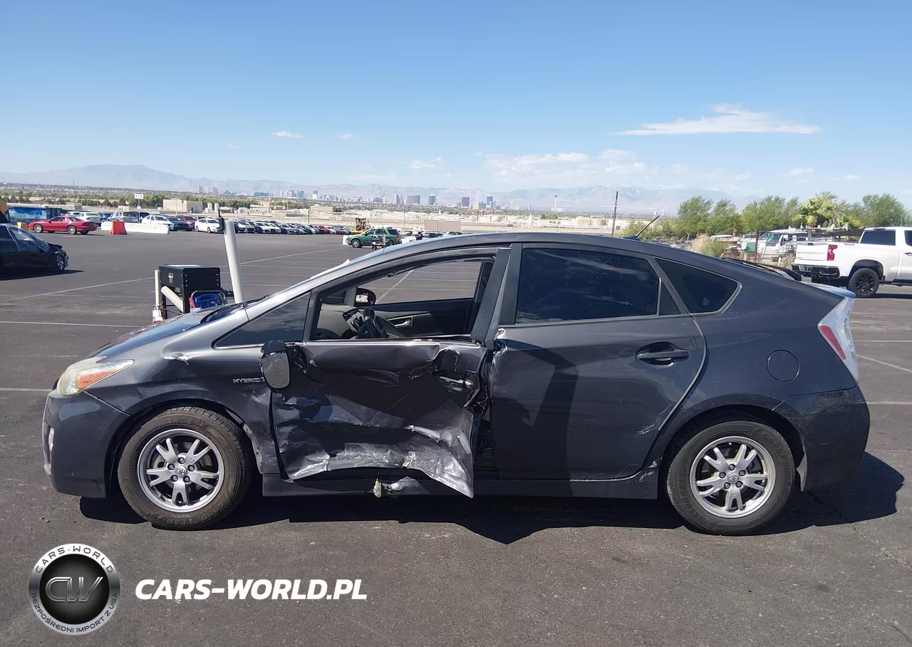 2011 Toyota Prius Two VIN:JTDKN3DU8B1429683 - 14