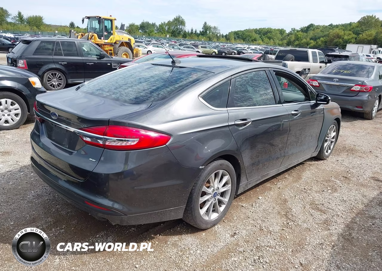 2017 Ford Fusion Se VIN:3FA6P0H71HR345417 - 4