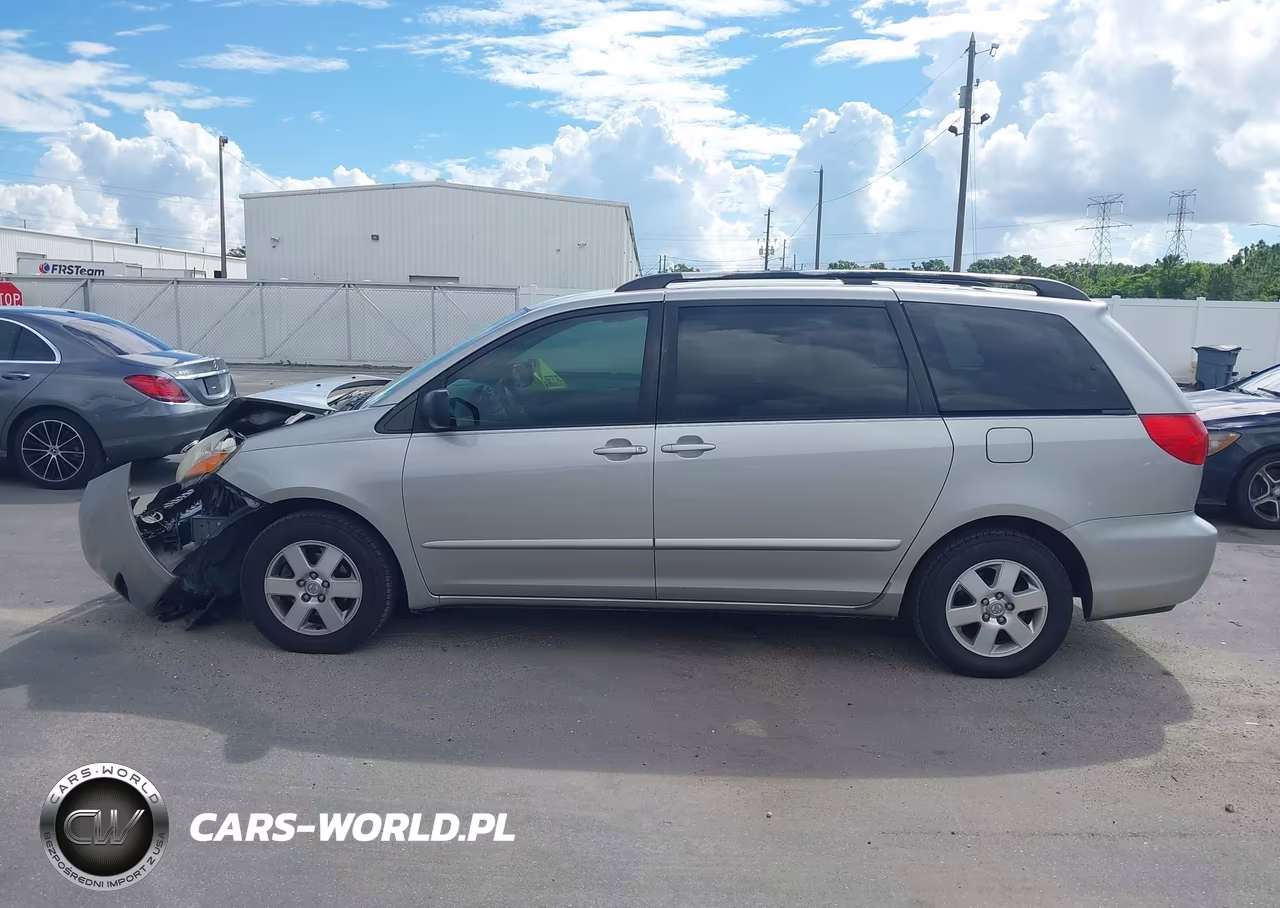 2009 Toyota Sienna Le VIN:5TDZK23C79S239607 - 14