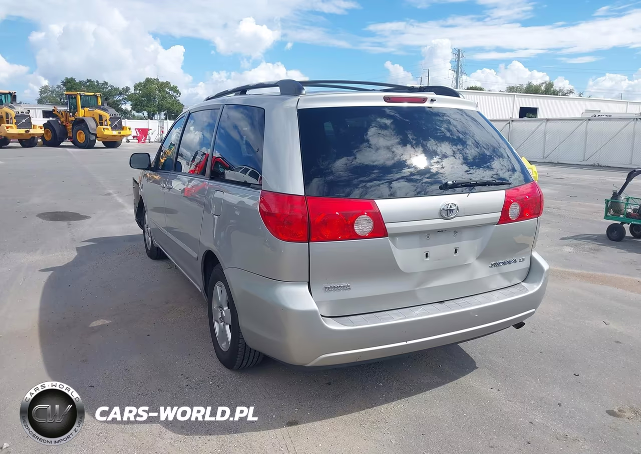 2009 Toyota Sienna Le VIN:5TDZK23C79S239607 - 3