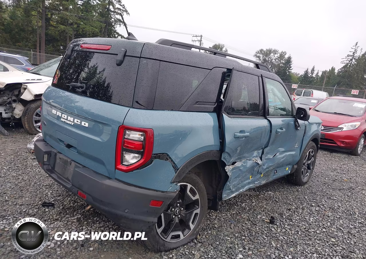 2021 Ford Bronco Sport Outer Banks VIN:3FMCR9C6XMRA57346 - 4