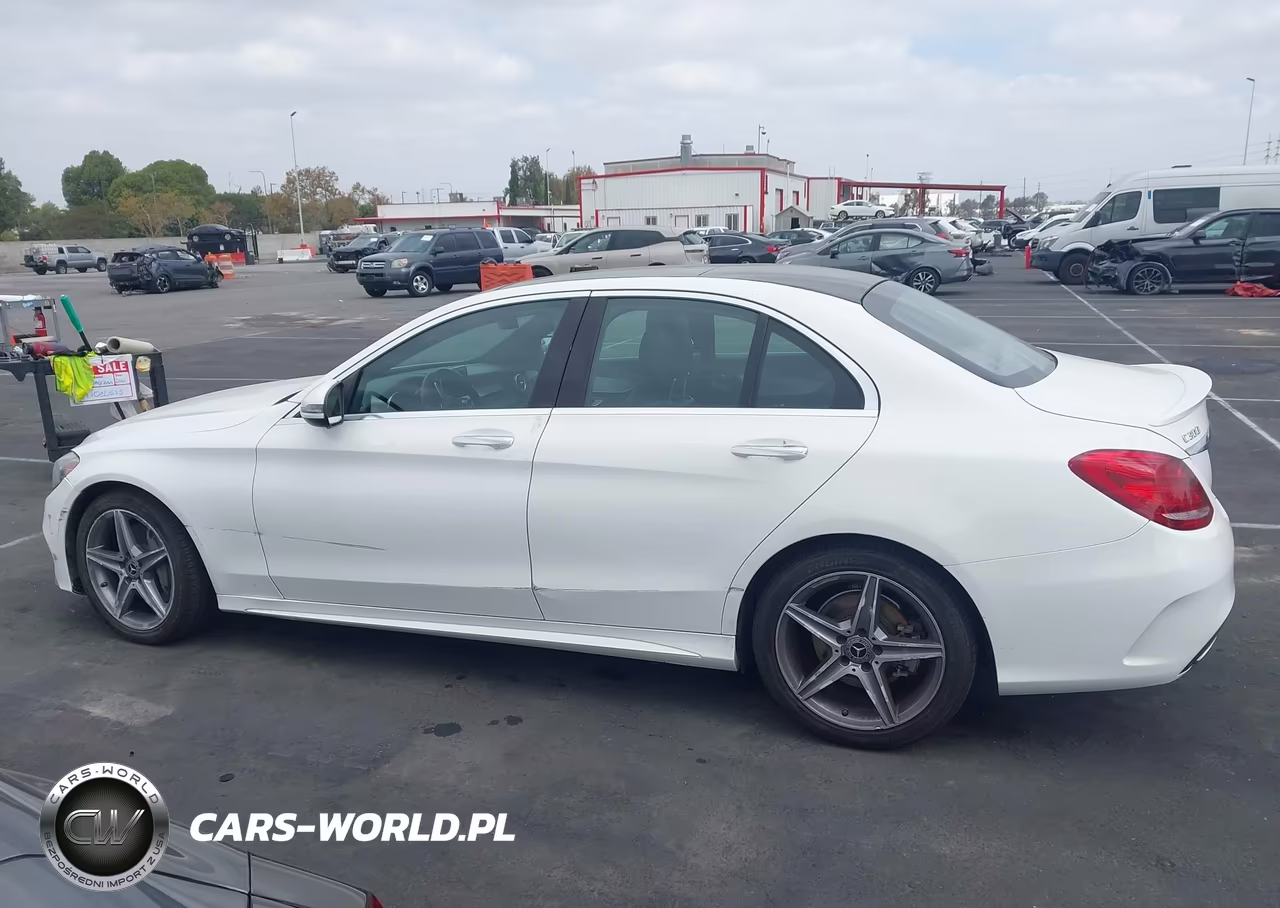 2018 Mercedes-Benz C 300 4Matic VIN:55SWF4KB4JU239860 - 14