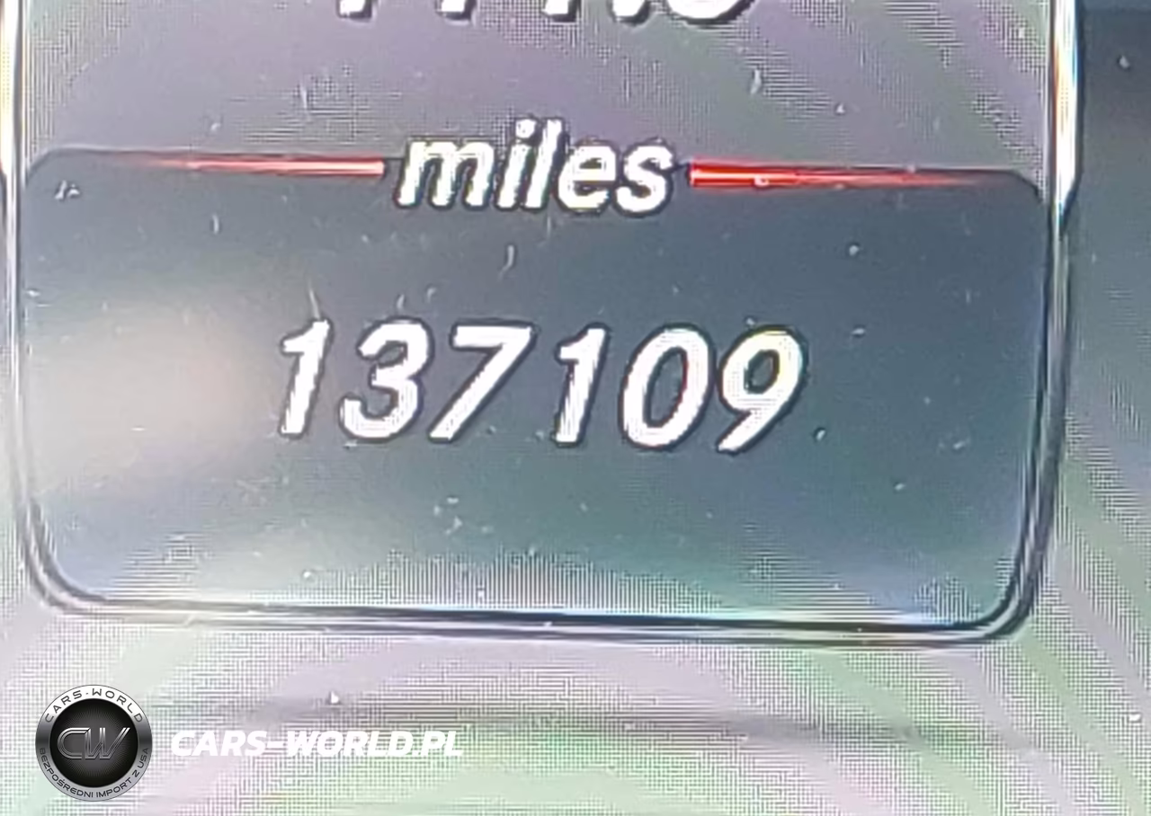 2018 Mercedes-Benz C 300 4Matic VIN:55SWF4KB4JU239860 - 15