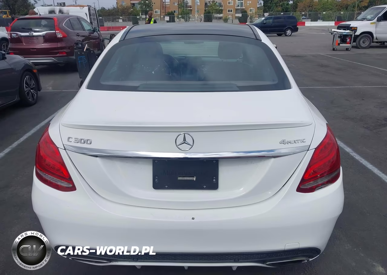 2018 Mercedes-Benz C 300 4Matic VIN:55SWF4KB4JU239860 - 16