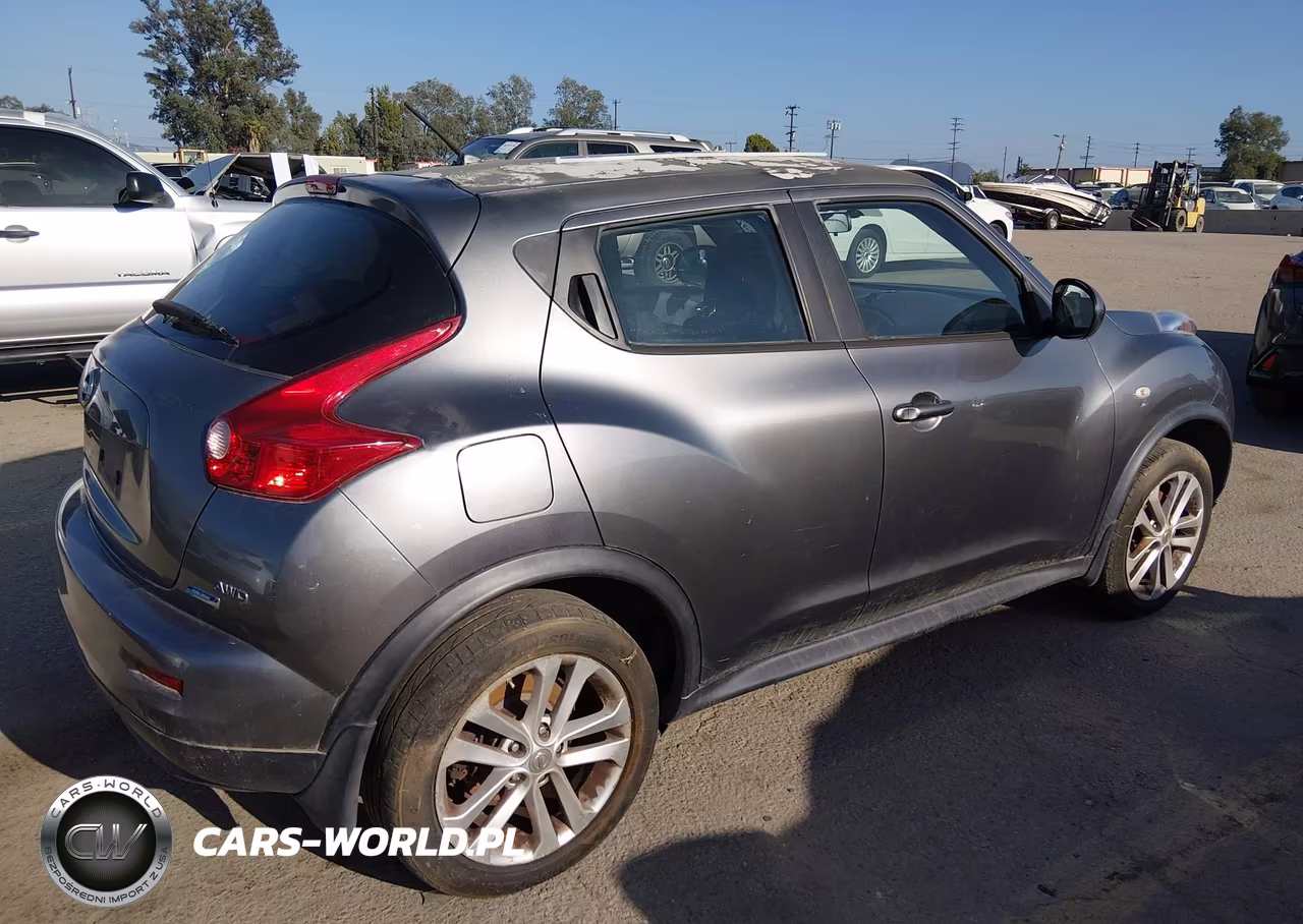 2014 Nissan Juke S VIN:JN8AF5MV5ET483565 - 4