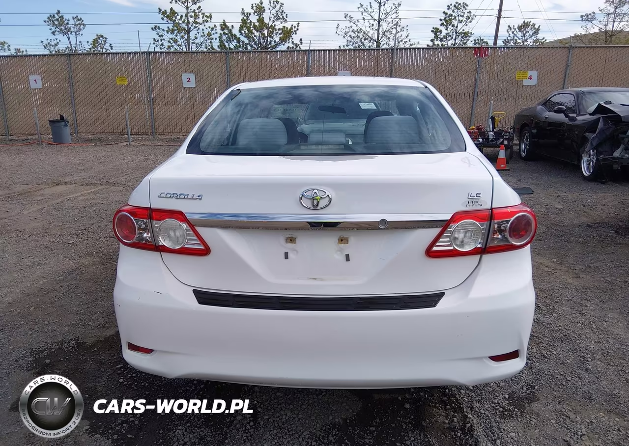 2013 Toyota Corolla Le VIN:5YFBU4EE2DP199461 - 17