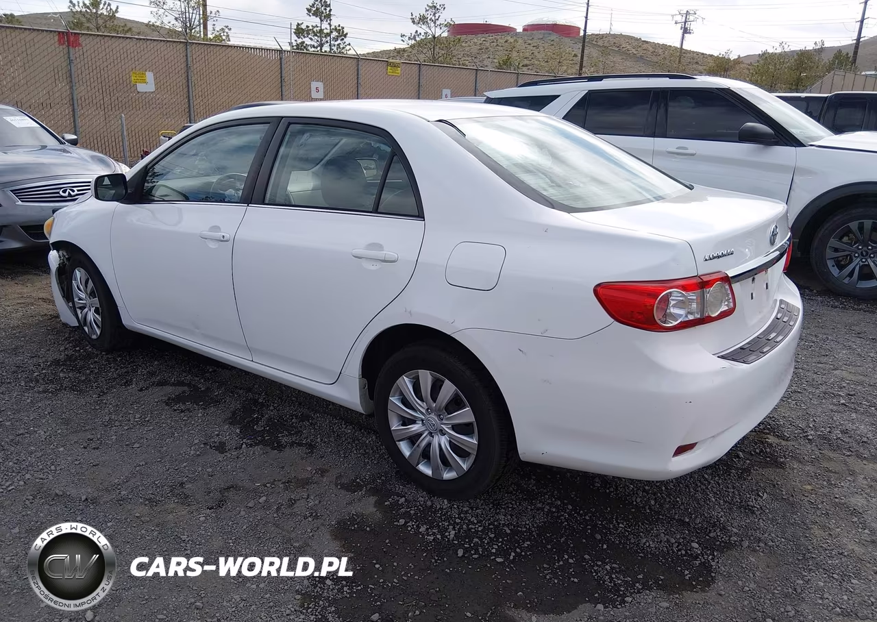 2013 Toyota Corolla Le VIN:5YFBU4EE2DP199461 - 3