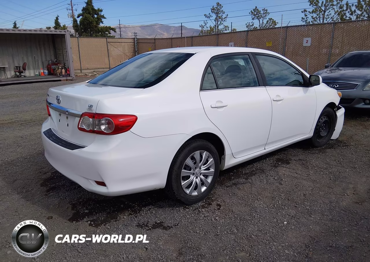 2013 Toyota Corolla Le VIN:5YFBU4EE2DP199461 - 4