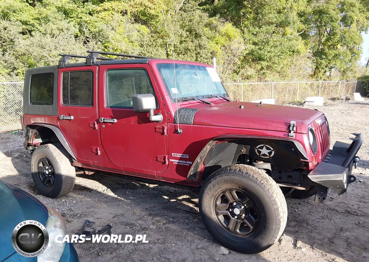 2012 Jeep Wrangler Unlimited Sport VIN:1C4BJWDG5CL283885 - 13