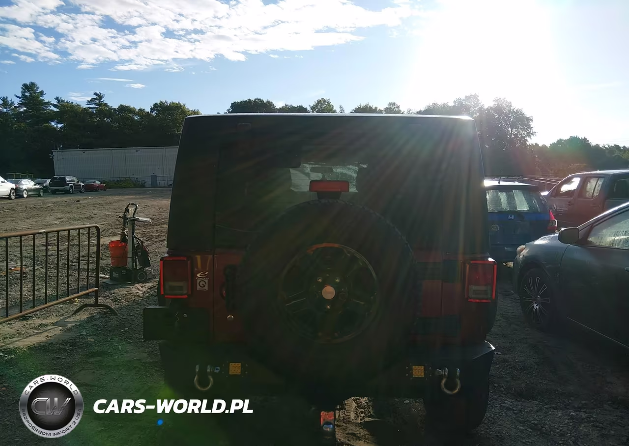2012 Jeep Wrangler Unlimited Sport VIN:1C4BJWDG5CL283885 - 16