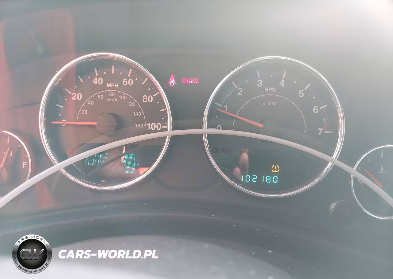 2012 Jeep Wrangler Unlimited Sport VIN:1C4BJWDG5CL283885 - 7
