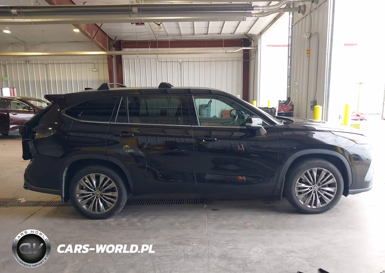 2020 Toyota Highlander Platinum VIN:5TDFZRBH7LS020836 - 14
