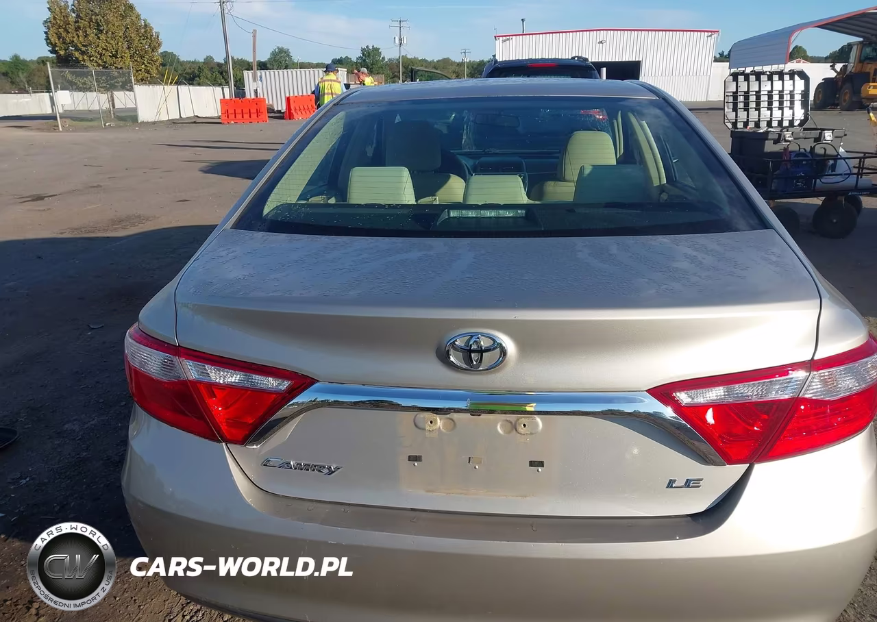 2017 Toyota Camry Le VIN:4T1BF1FK8HU684799 - 16