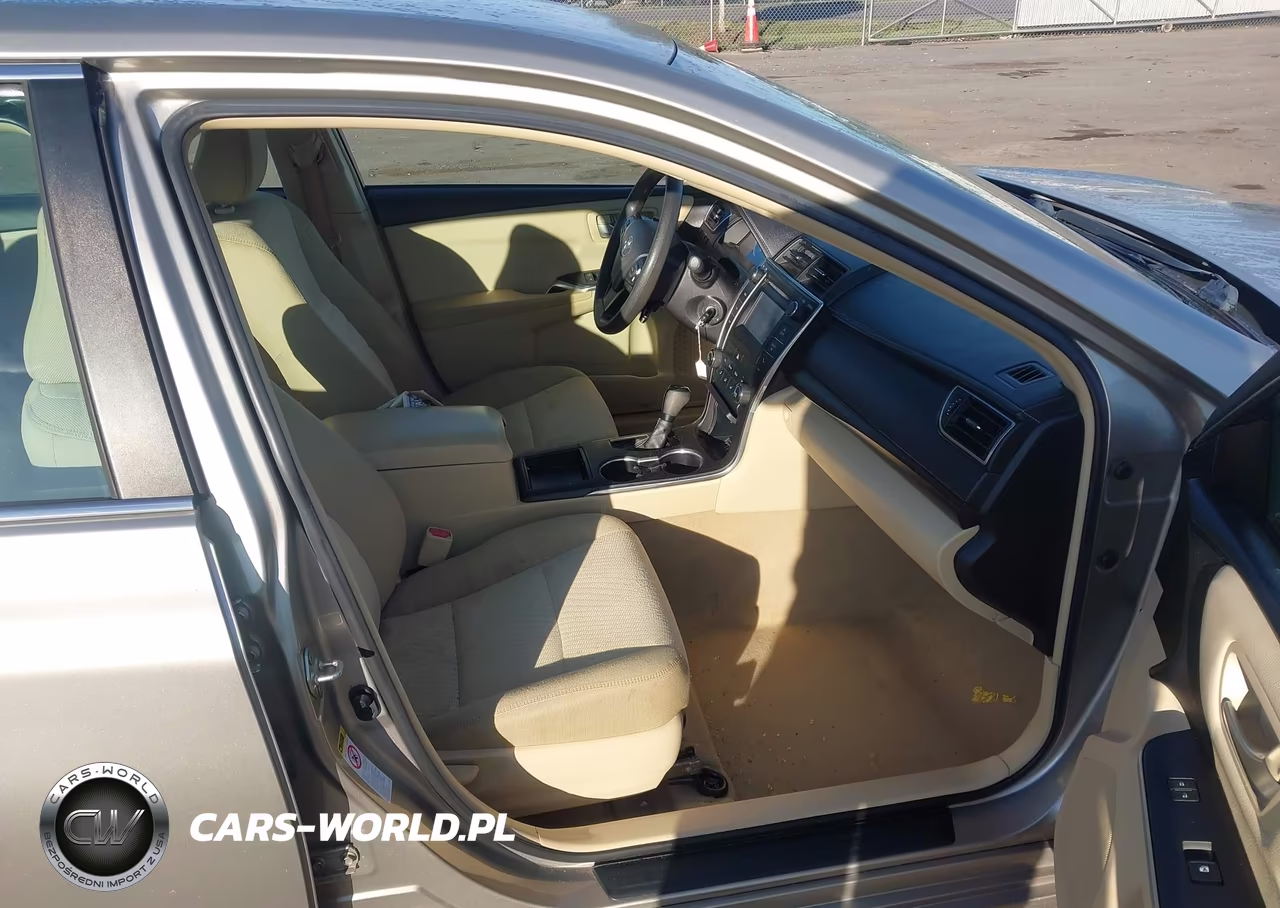 2017 Toyota Camry Le VIN:4T1BF1FK8HU684799 - 5