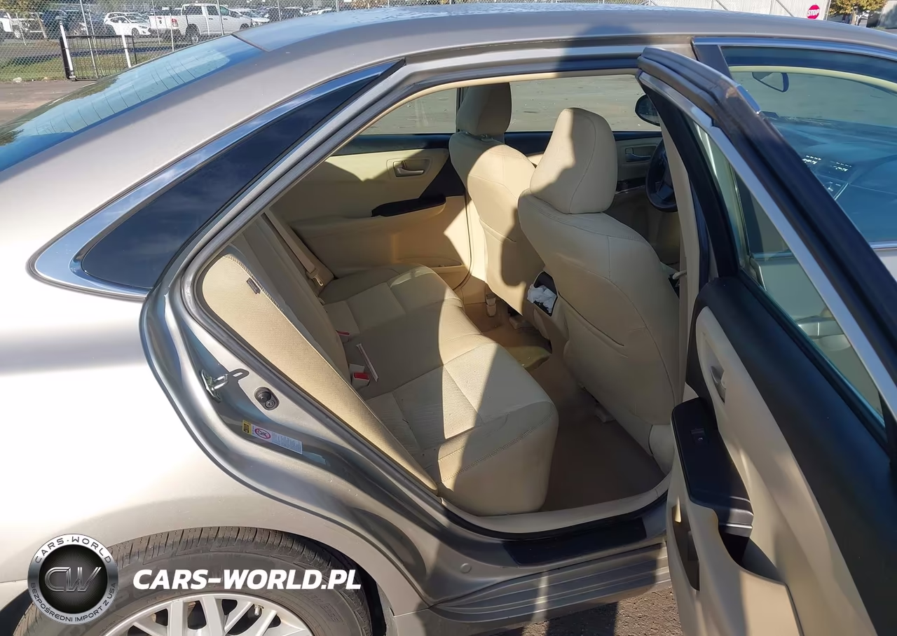 2017 Toyota Camry Le VIN:4T1BF1FK8HU684799 - 8