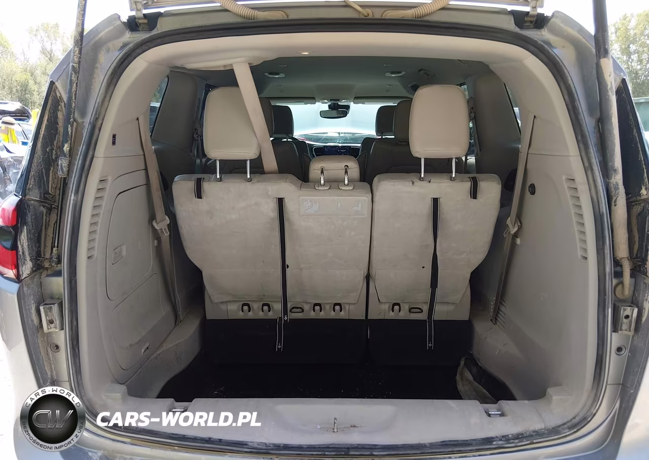 2021 Chrysler Pacifica Hybrid Touring L VIN:2C4RC1L76MR581321 - 18