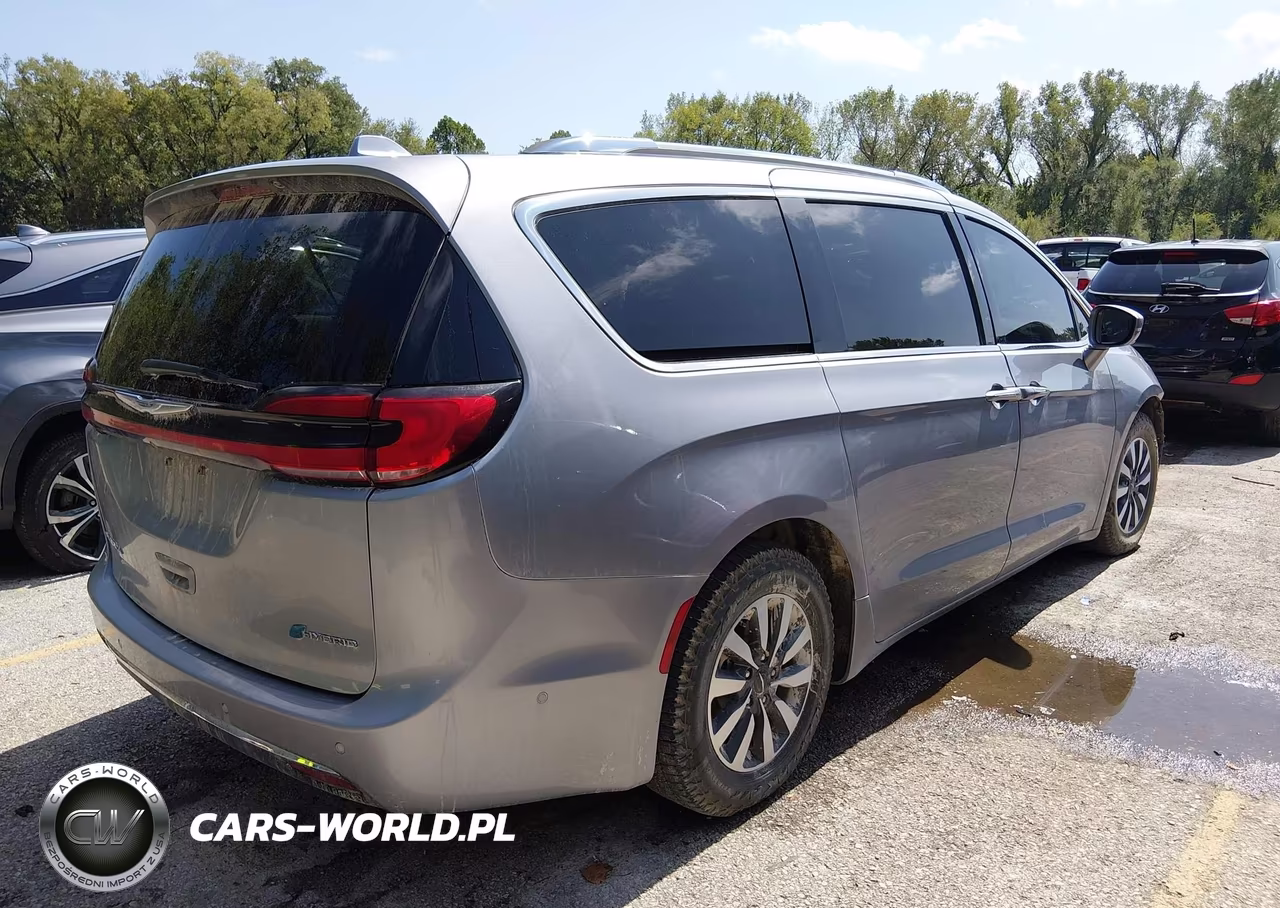 2021 Chrysler Pacifica Hybrid Touring L VIN:2C4RC1L76MR581321 - 4