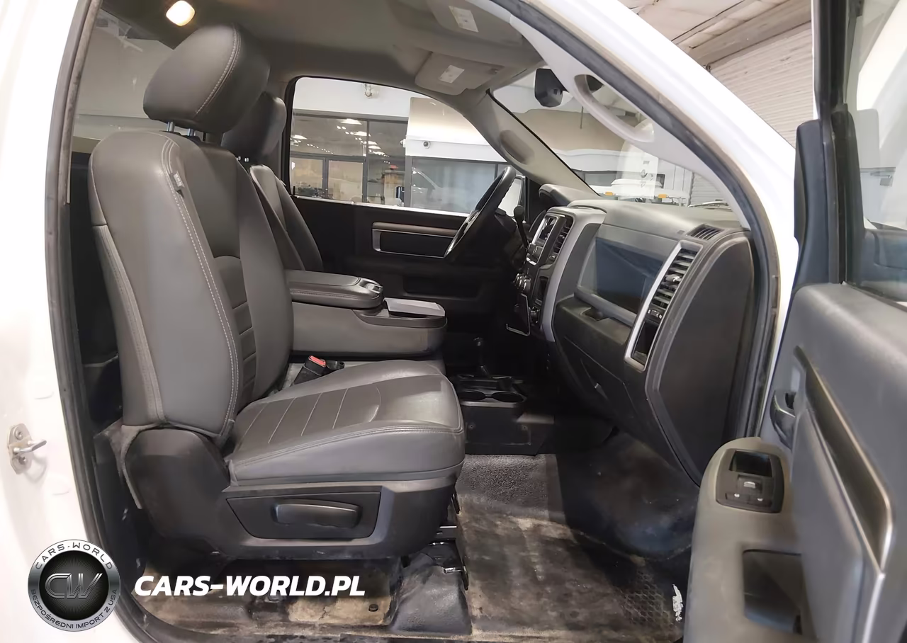 2018 Ram 2500 Tradesman 4X4 8' Box VIN:3C7WR5AJ0JG289319 - 5