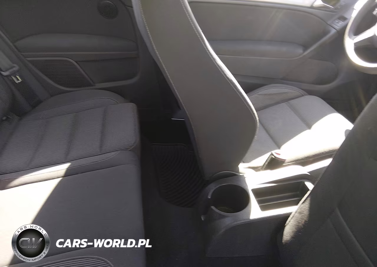2011 Volkswagen Golf 2.5L 2-Door VIN:WVWBB7AJXBW278777 - 8