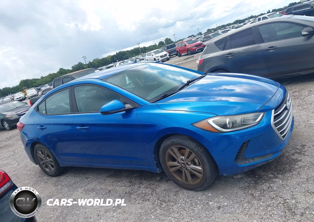2018 Hyundai Elantra Sel VIN:5NPD84LF4JH255871 - 13