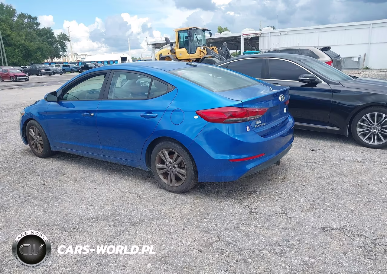 2018 Hyundai Elantra Sel VIN:5NPD84LF4JH255871 - 3