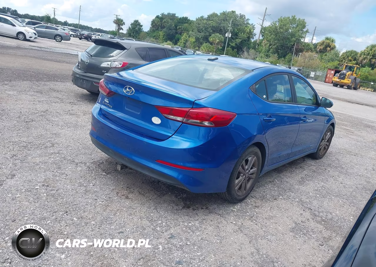 2018 Hyundai Elantra Sel VIN:5NPD84LF4JH255871 - 4